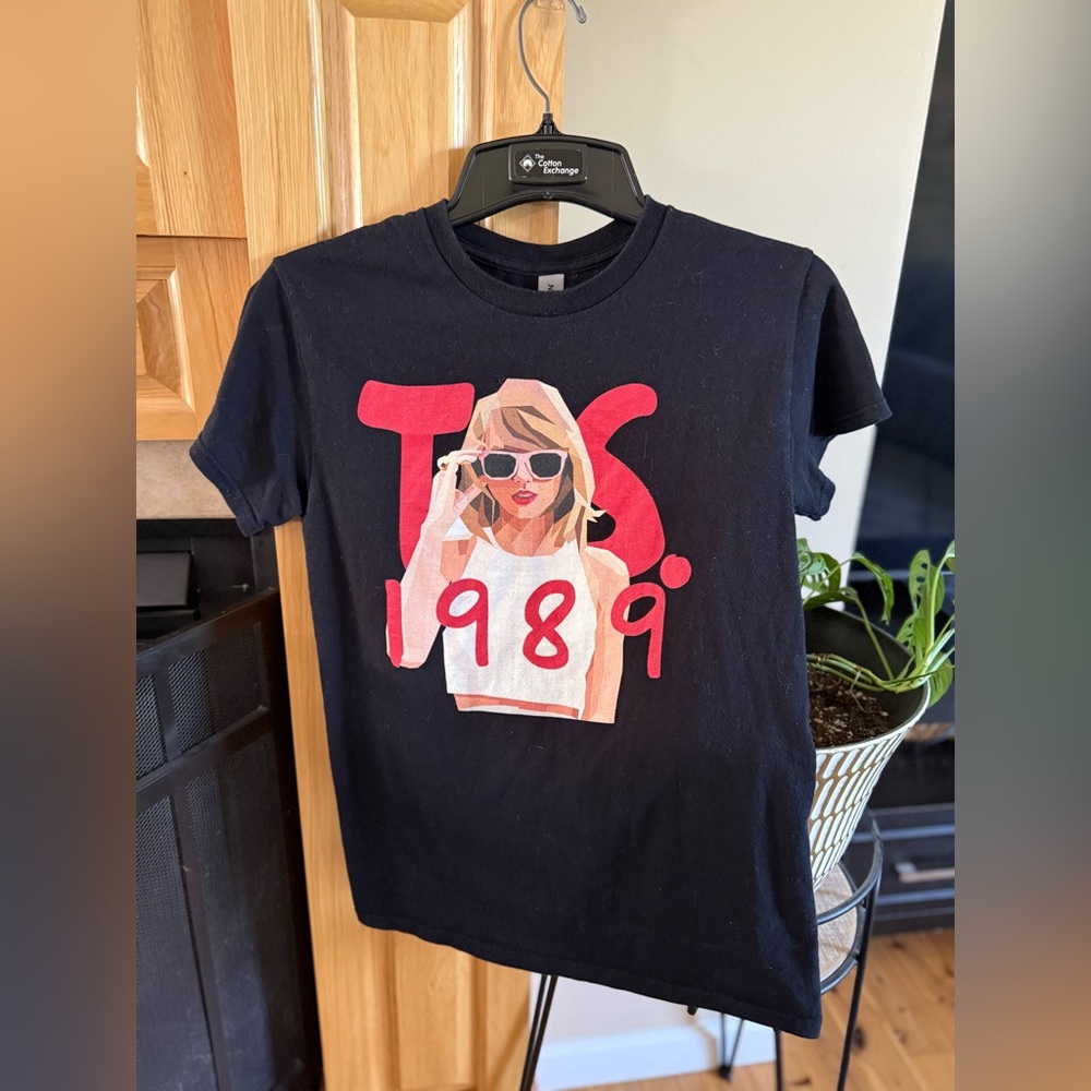Taylor Swift Graphic Tee with Red & White Print
